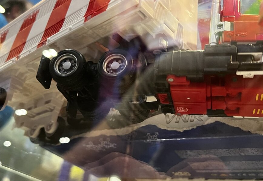 Image Of Transformers Holiday Optimus Prime From MCM London 2022 (9a) (19 of 32)